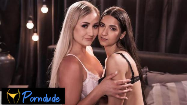 Nubile Lesbians Facesitting Orgasm - Lesbea - Cayla Lyons And Moona Snake
