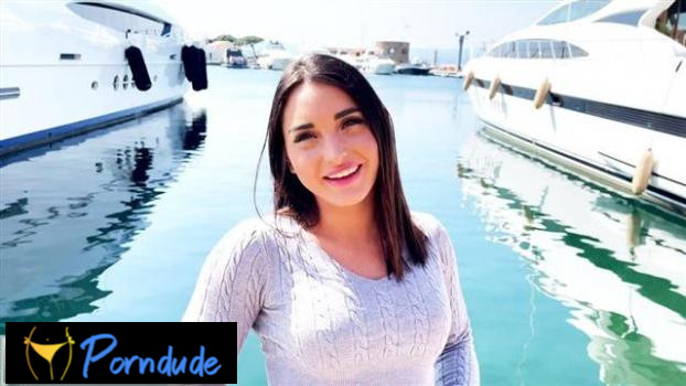 tropez! - Jacquie Et Michel TV - Sarah, 21, Hostess On A Yacht In Saint-tropez!