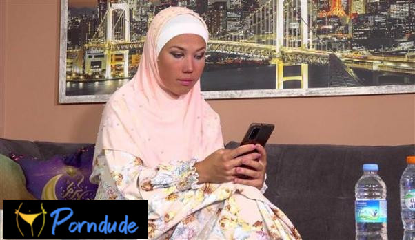 Sex With Muslims – The Horny Neighbor Took Advantage Of The Situation - Sex With Muslims - Alexa Libertin