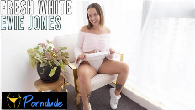 Girls Out West – Fresh White - Girls Out West - Evie Jones