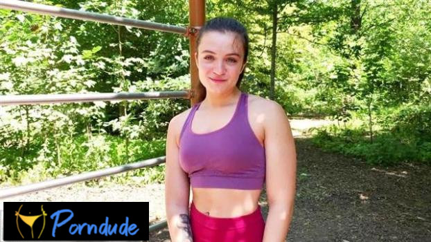 Claire, 22 Years Old, Very Sporty Coach! - Jacquie Et Michel TV - Claire