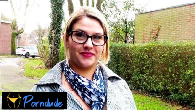 Mélinda, 24 Years Old, Pharmacist! - Jacquie Et Michel TV - Melinda