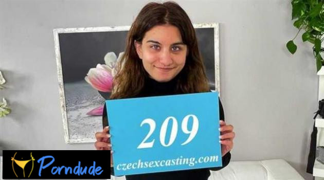 Pocket Sized Newbie Shagged In Casting - Czech Sex Casting - Mia