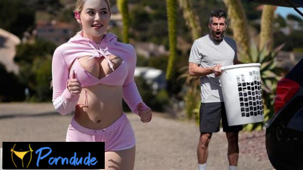 Going For A Jog - Titty Attack - Blake Blossom