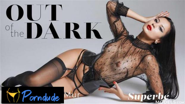 Out Of The Dark - Superbe Models - Victoria Mur